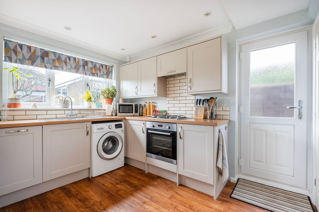 Property photo 2 of 13