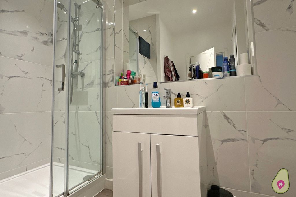 Additional image 13 of 8 bed flat for saleStanimira House, 48 Bucknell Road, Bicester OX26