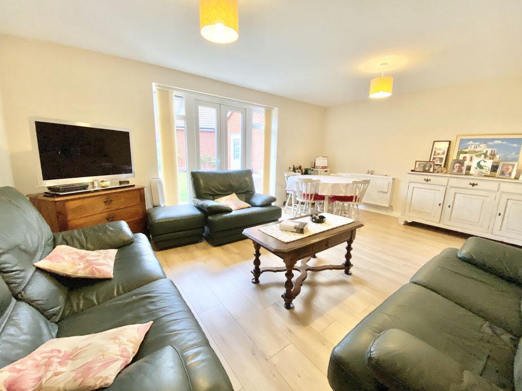 Property photo 2 of 9 Sitting Room