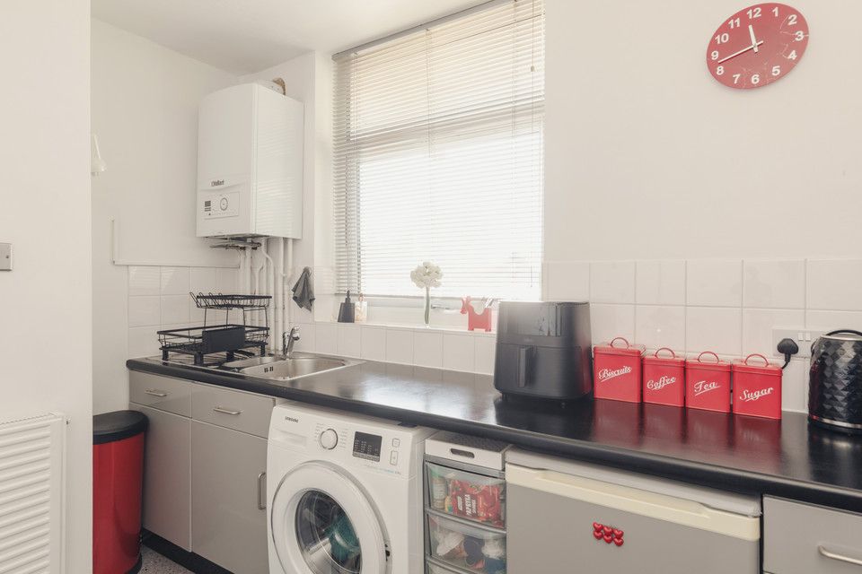 Property photo 3 of 11