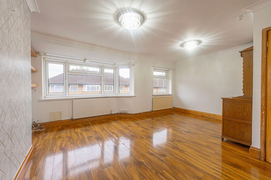 Additional image 11 of 2 bed flat for saleWaunfawr Gardens, Cross Keys NP11