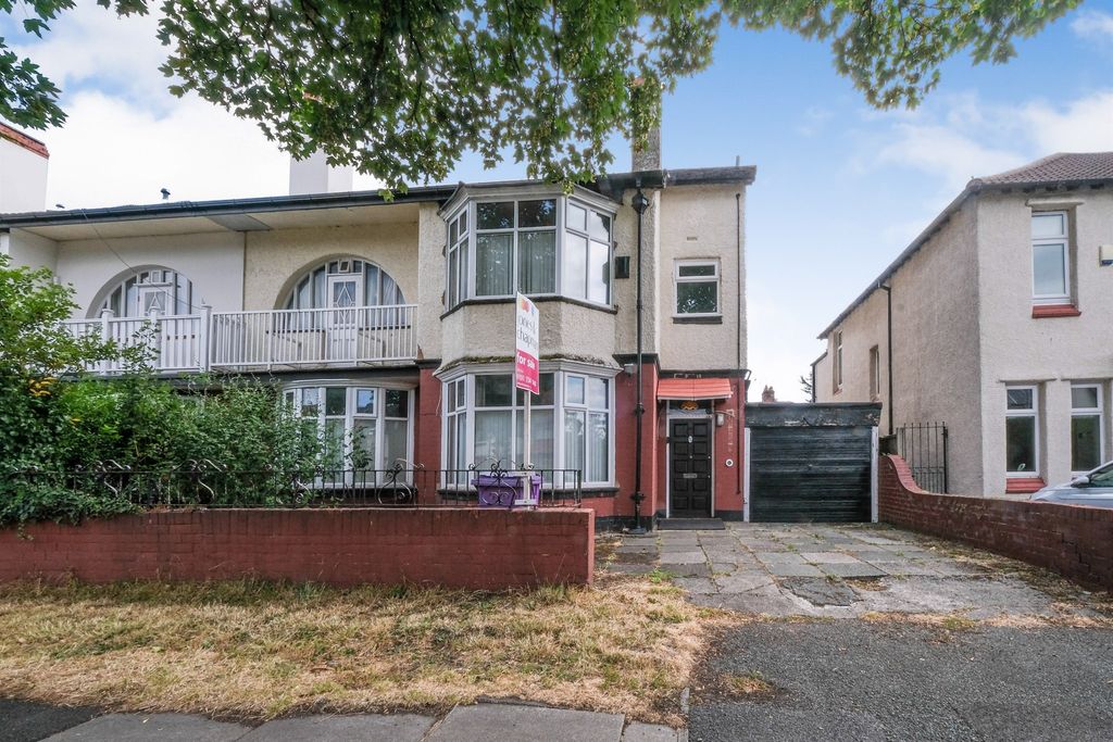 Property photo 1 of 20