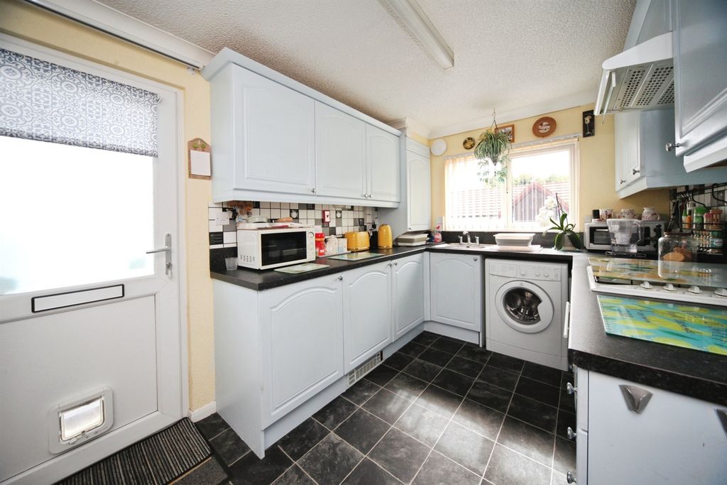 Property photo 3 of 17