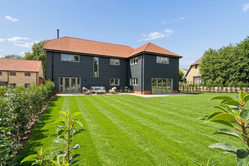 Property photo 1 of 16 Milton Barn