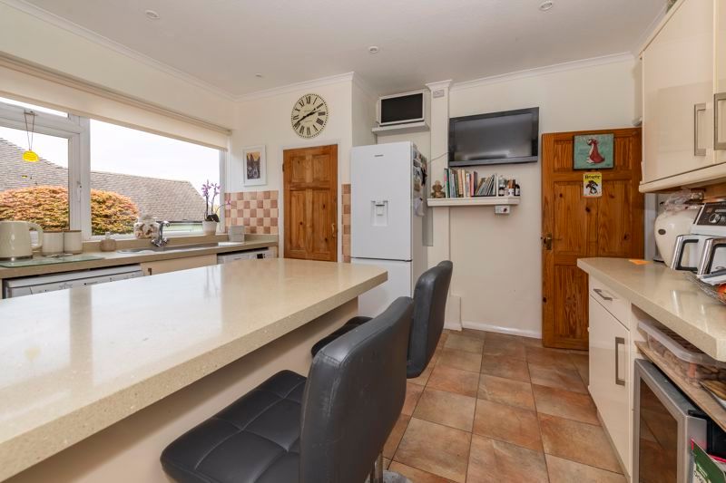 Property photo 2 of 19 Photo 9