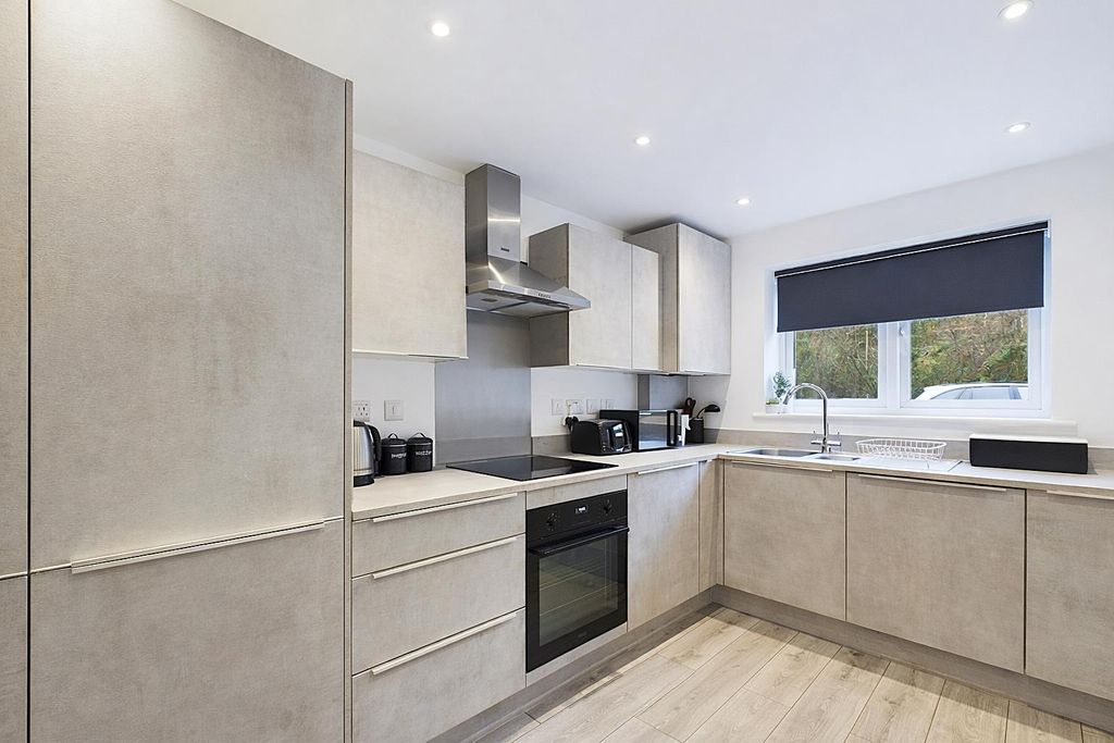 Property photo 3 of 17 Chatgpt Image Feb 20, 2026, 04_38_45 Pm.Png