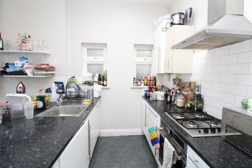 Property photo 2 of 4