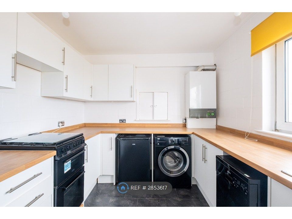 Property photo 1 of 9 Kitchen