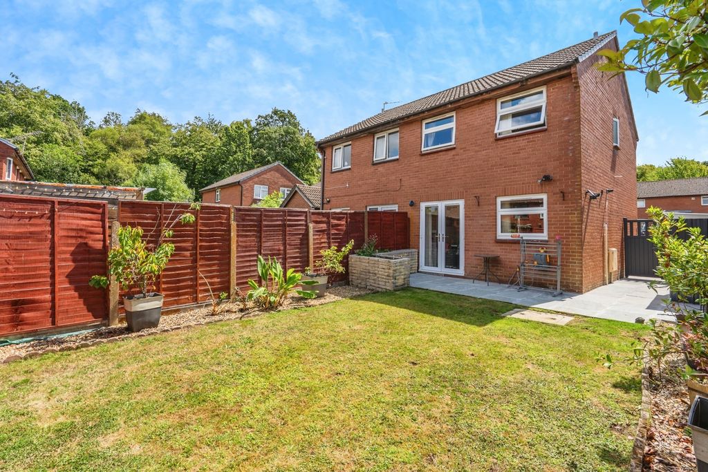 Property photo 2 of 11 Photo