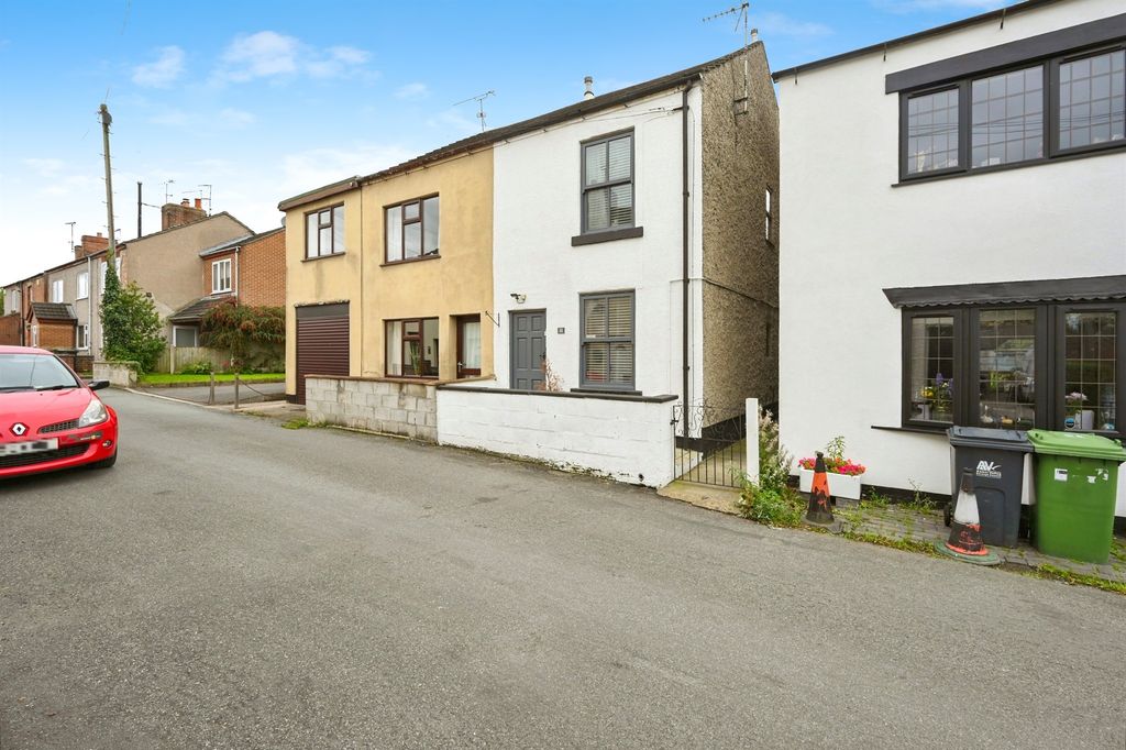 Property photo 2 of 21