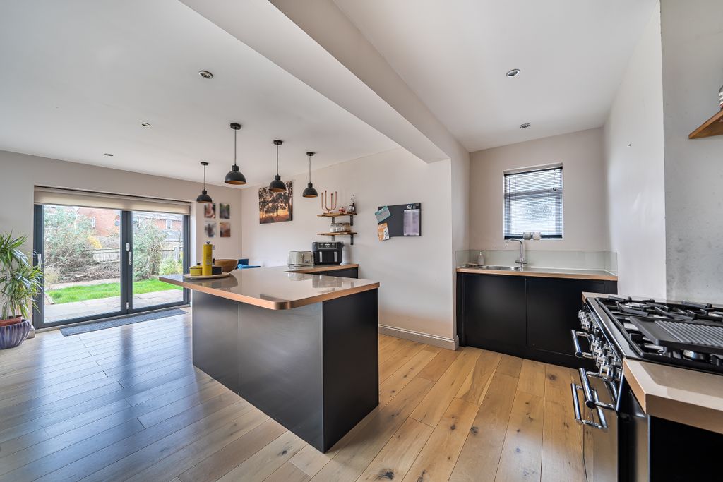 Property photo 3 of 21 14173391269Aadf27430Fd