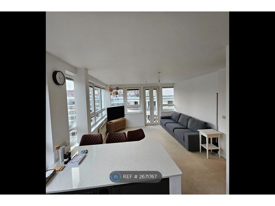 Property photo 2 of 13 Living Room