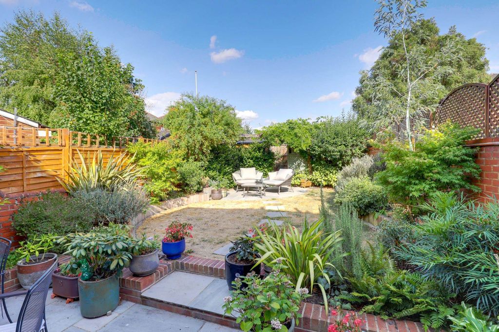 Property photo 2 of 13