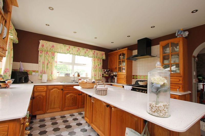 Property photo 3 of 23 Kitchen
