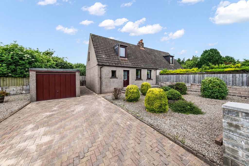 Property photo 1 of 31