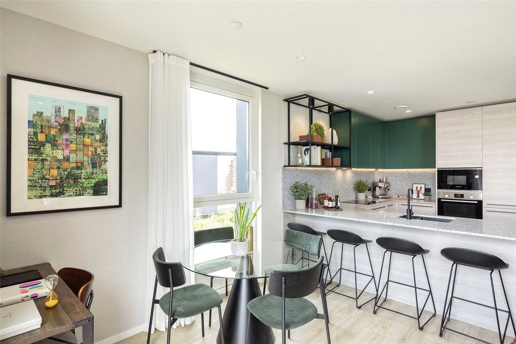 Property photo 2 of 15 Dining Area
