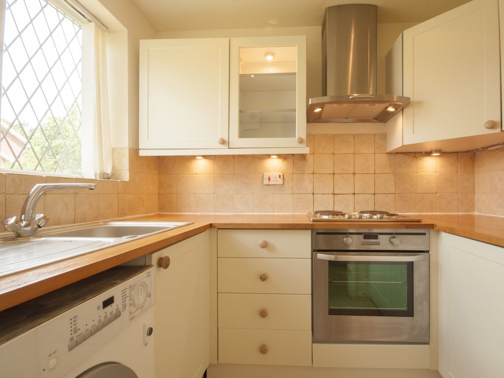 Property photo 2 of 9 Kitchen2