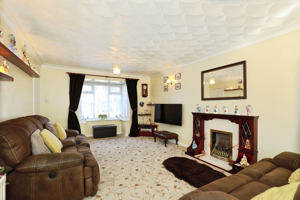 Property photo 3 of 27 Pbox-Img.Jpg