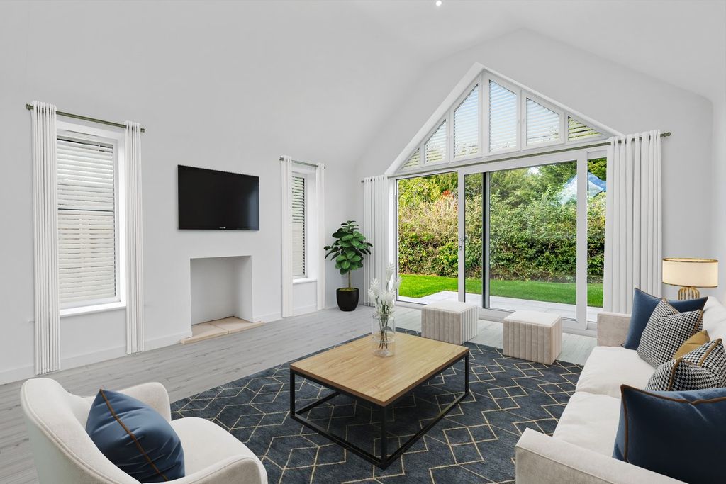 Property photo 2 of 9