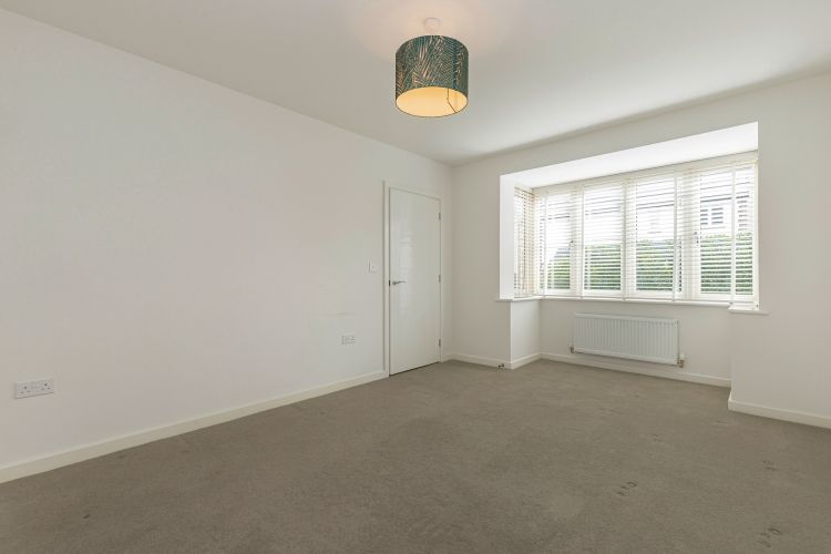 Property photo 3 of 9 303636