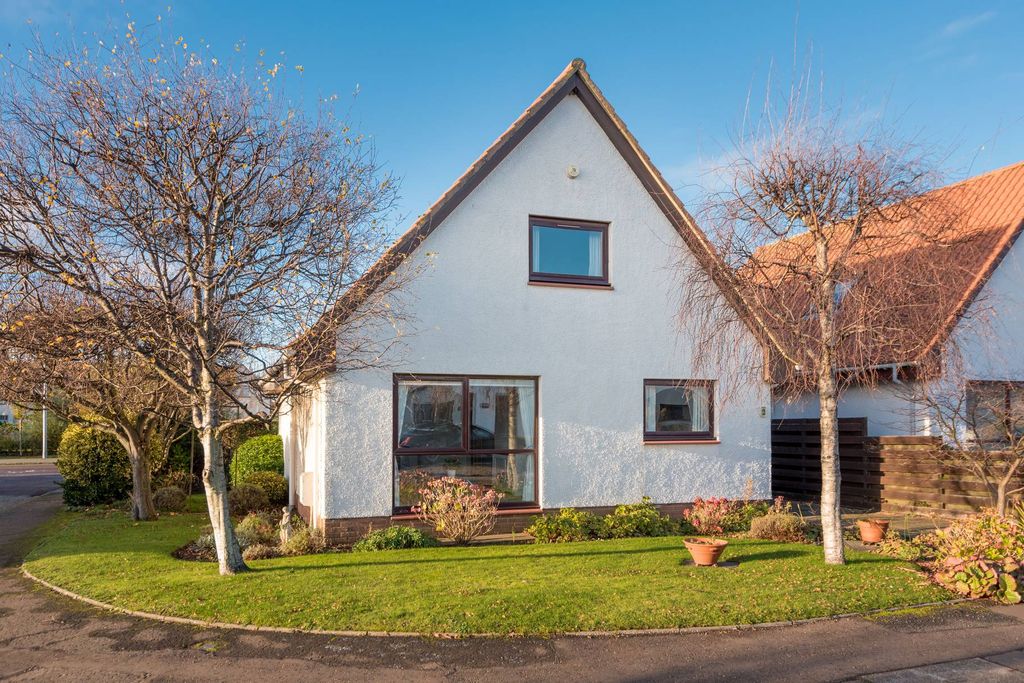 Property photo 1 of 33 Primary Property Image