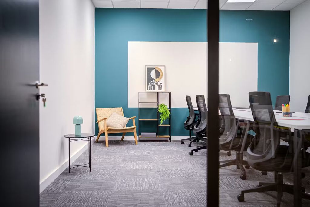 Property photo 2 of 9 Office