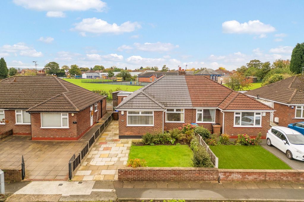 Property photo 1 of 33