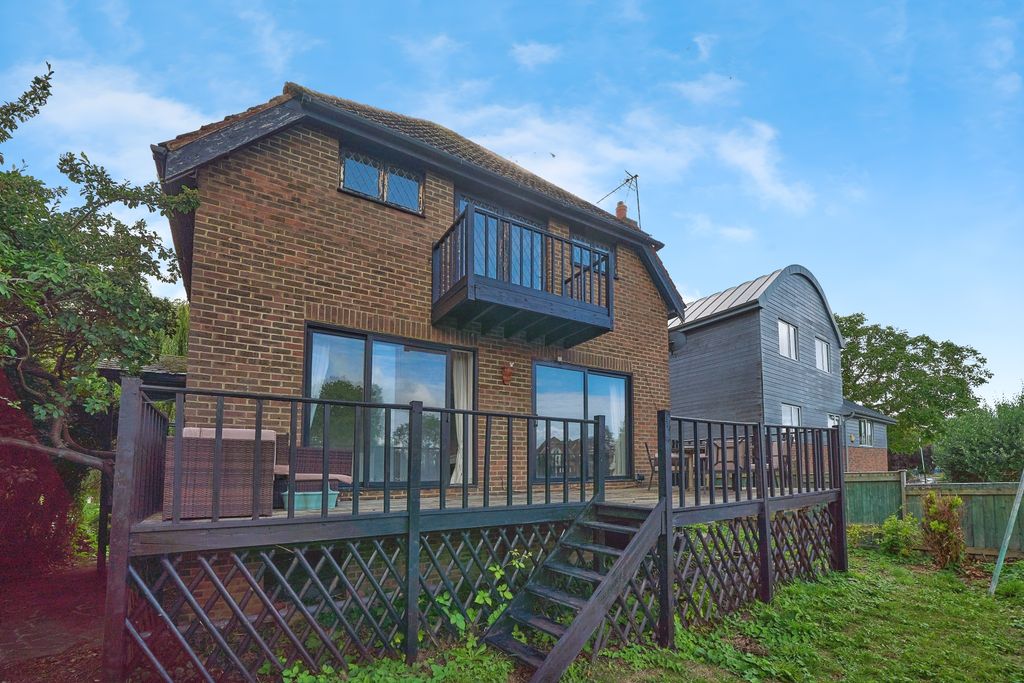 Property photo 1 of 20