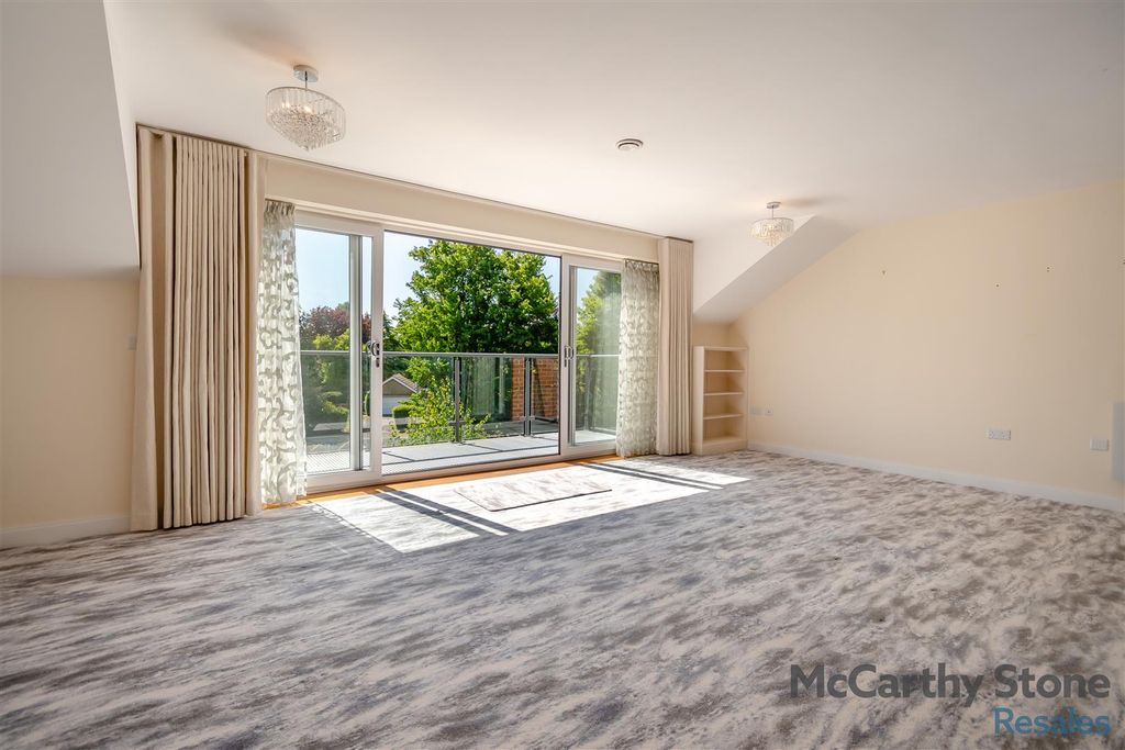 Property photo 2 of 43 8646880-Interior10.Jpg