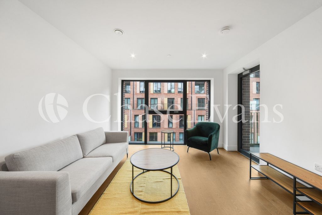 Property photo 1 of 13 Belfield Mansions, P