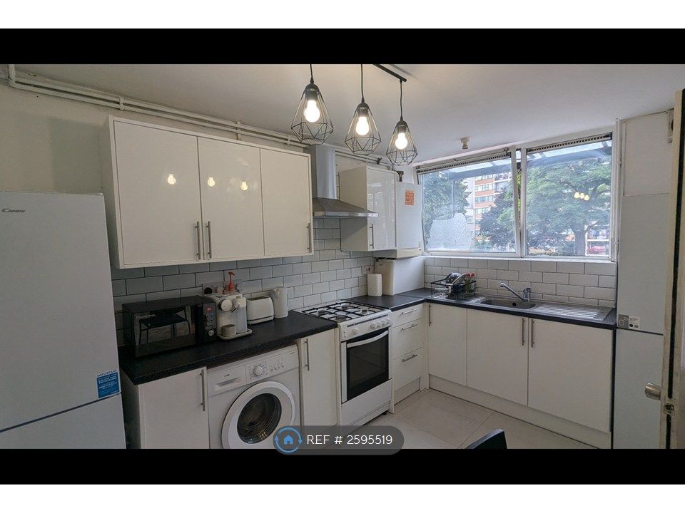 Property photo 1 of 5 Kitchen