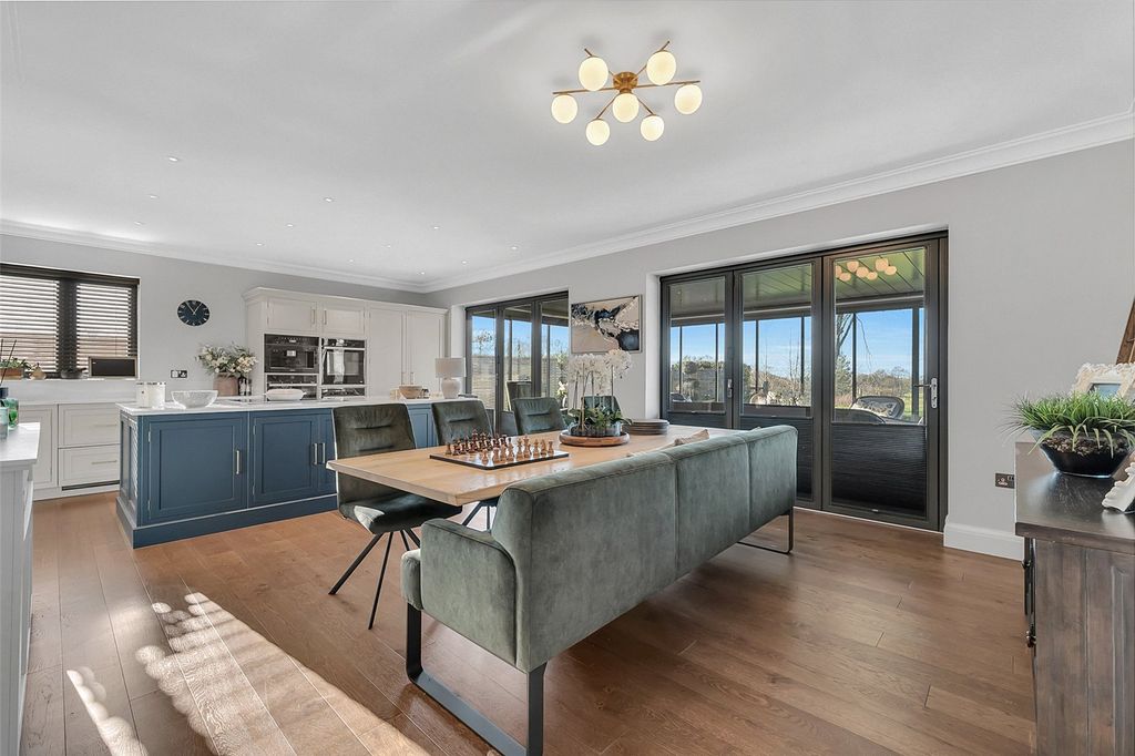 Property photo 2 of 20 Kitchen Dining Room