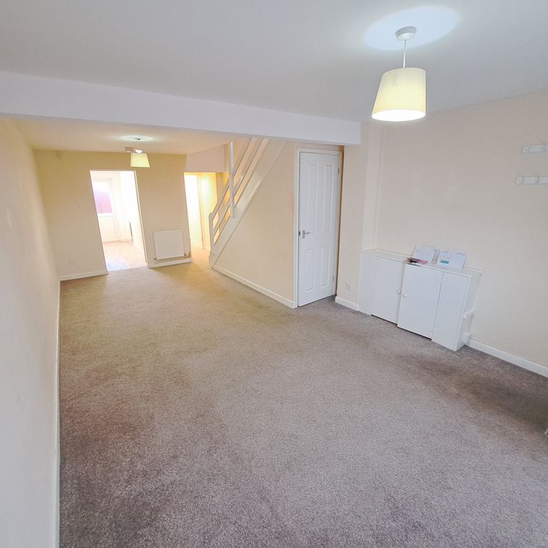 Property photo 2 of 9 Living Room Inner