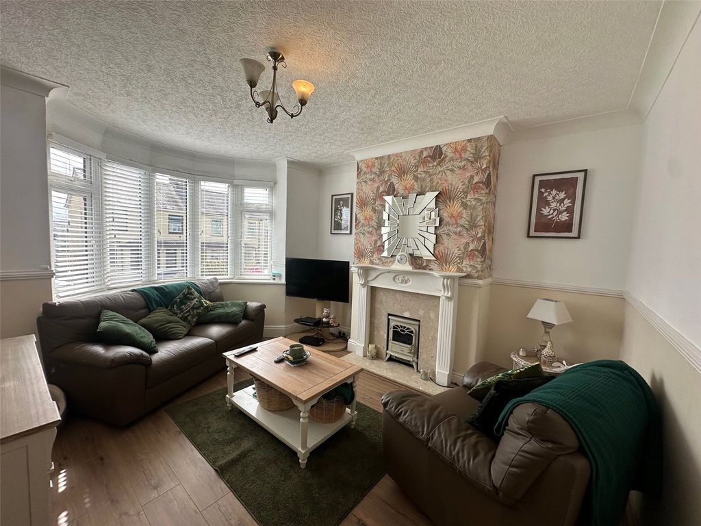 Property photo 2 of 14 Picture No. 02
