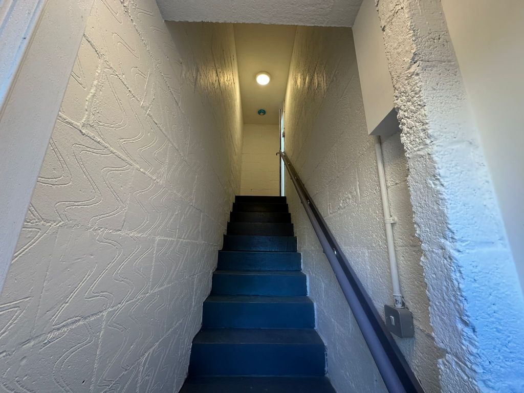 Property photo 2 of 10 Gallery