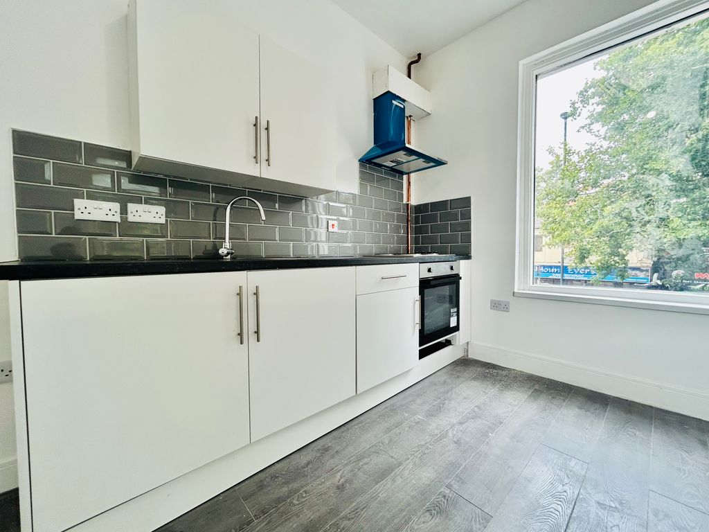 Property photo 3 of 4 Kitchen