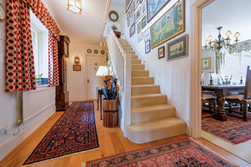 Property photo 3 of 41