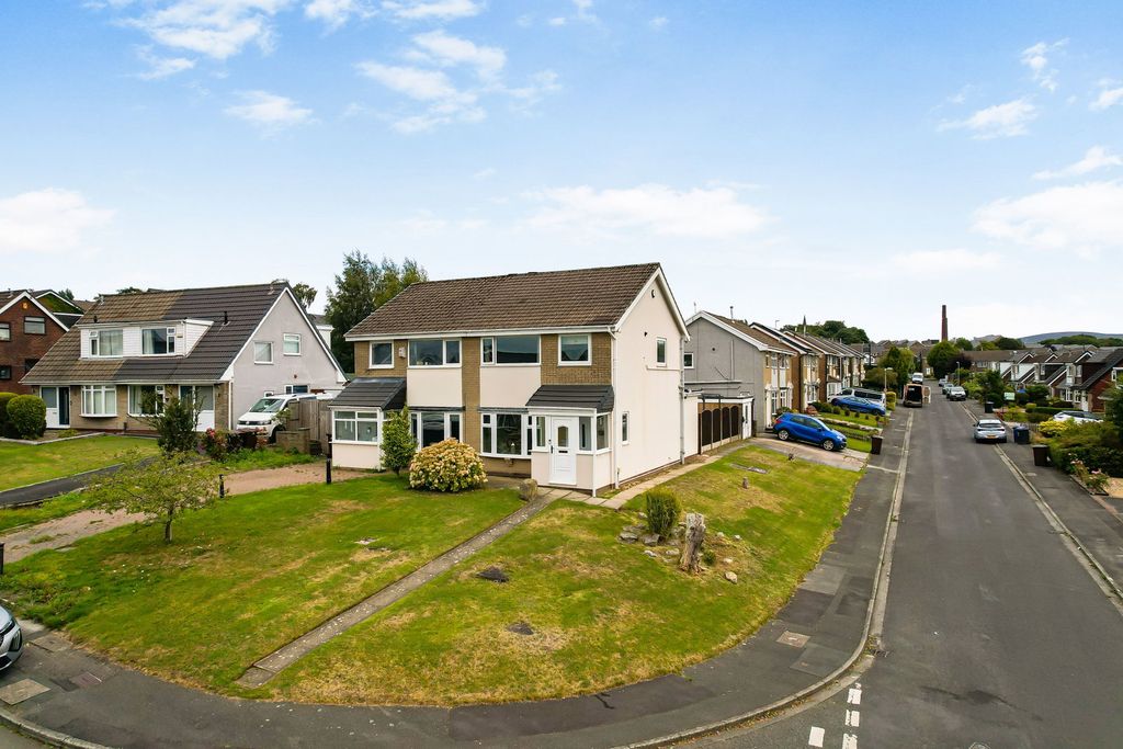 Property photo 1 of 39