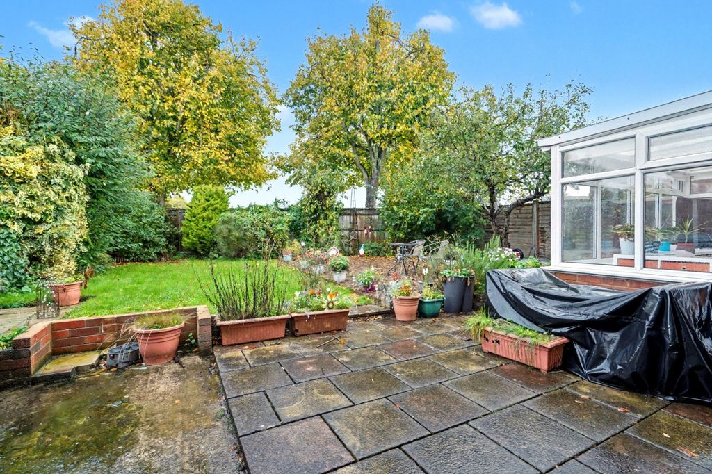 Property photo 3 of 14 Garden