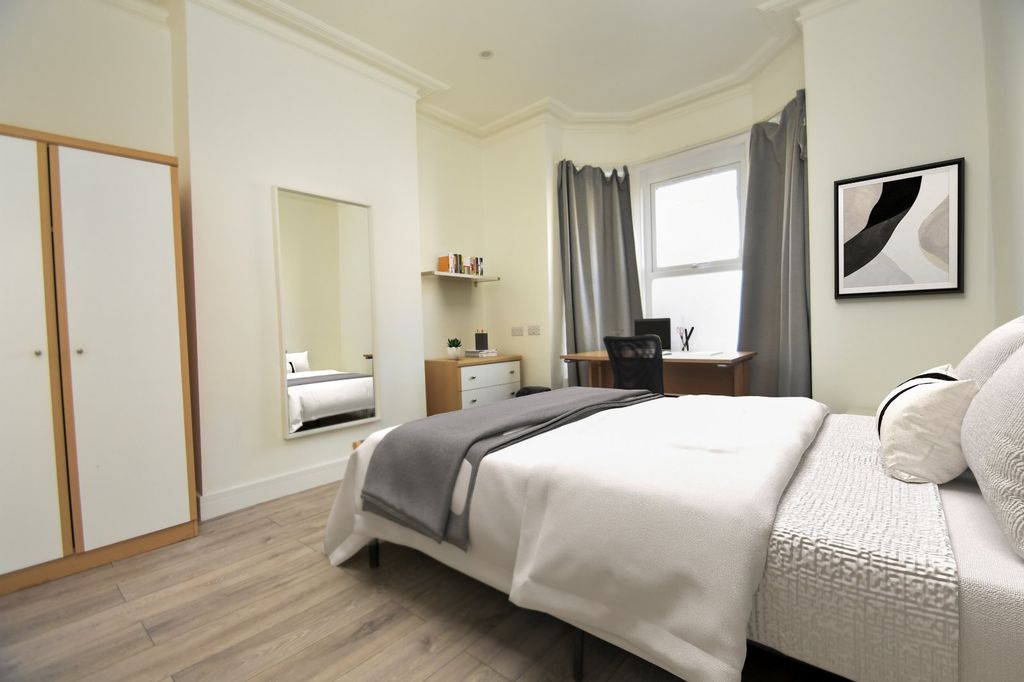 Property photo 2 of 9 Picture No. 23