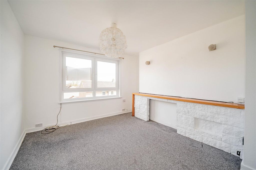 Property photo 3 of 13 2L 46 Mclean Street Dundee-7.Jpg