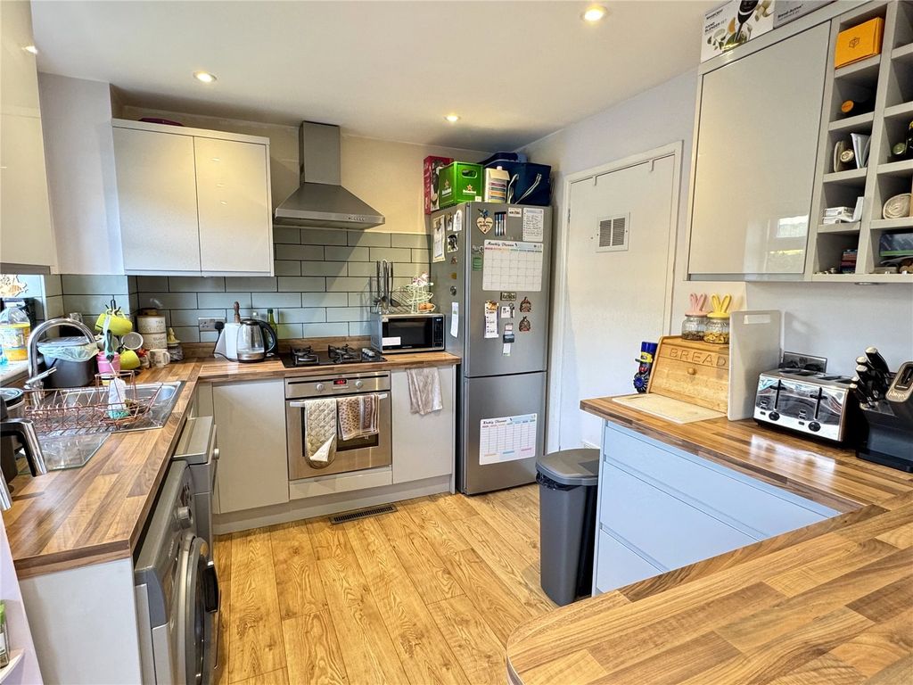 Property photo 2 of 12 Picture No. 08