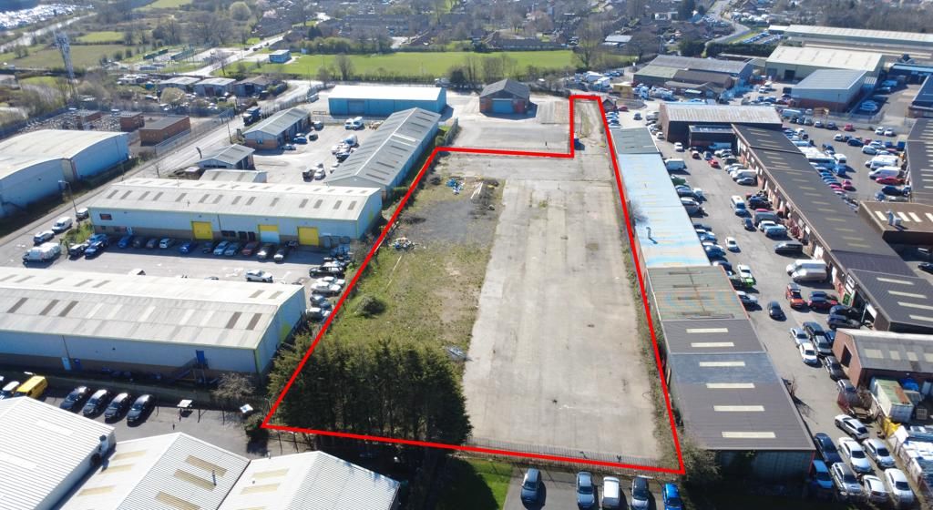 Property photo 1 of 7 Photo 5