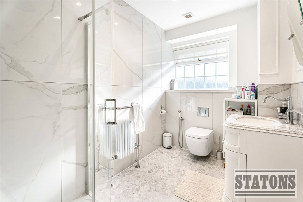 Additional image 21 of 5 bed detached house for saleFoxes Lane, Welham Green, North Mymms, Hatfield AL9