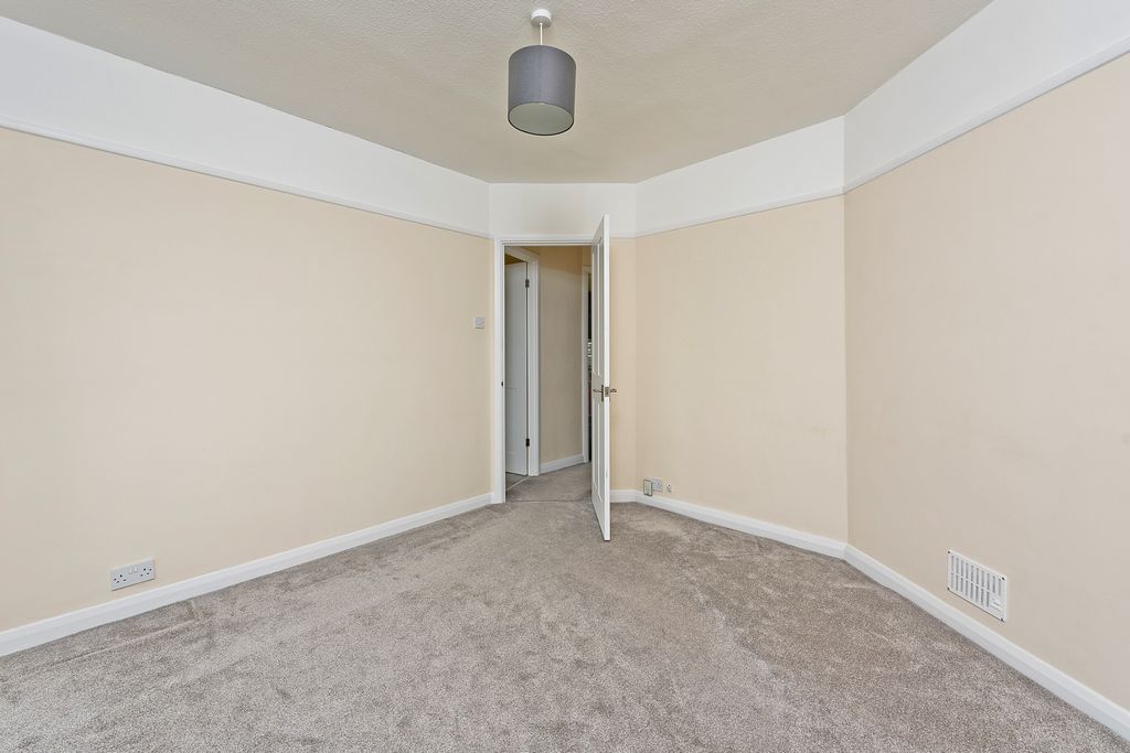 Property photo 3 of 9 74Speerrd_0003.Jpg