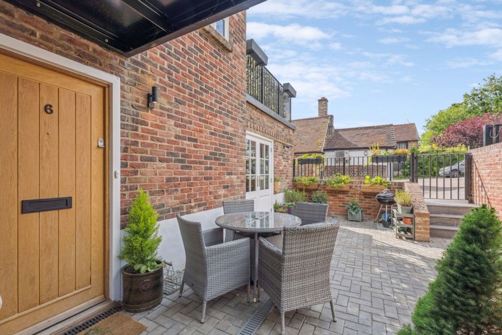 Property photo 1 of 17 Photo 1