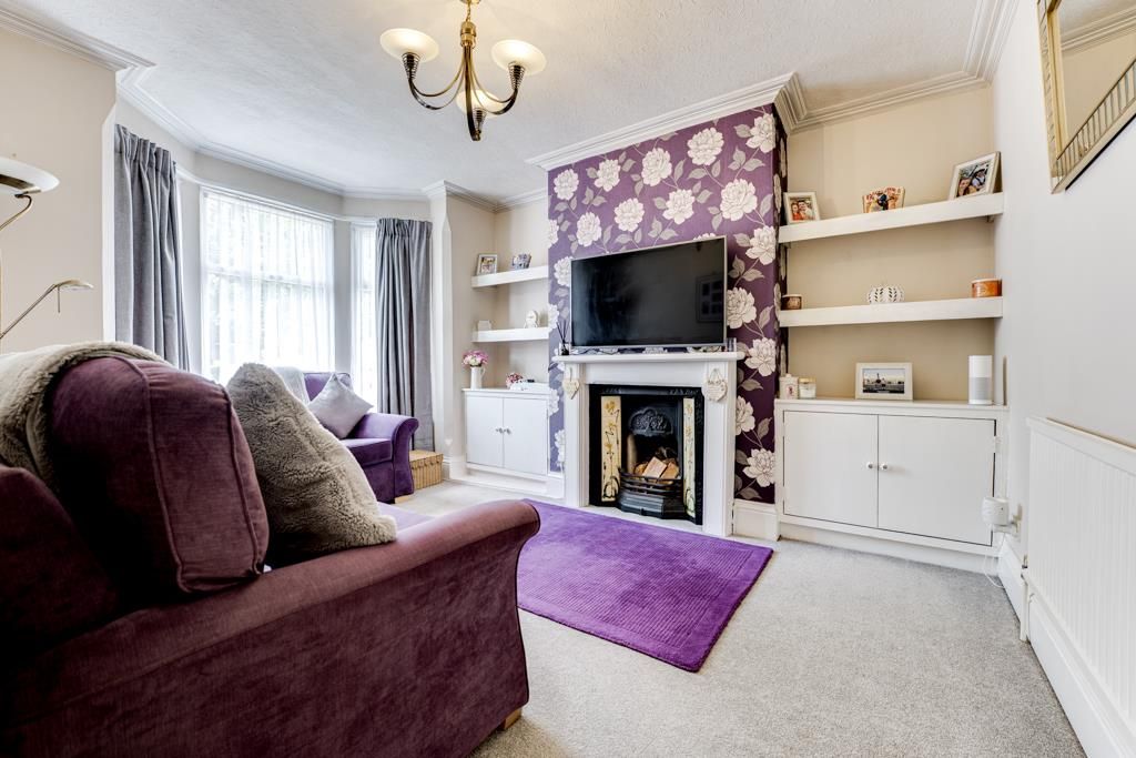 Property photo 3 of 26 80 Cornwall Road, Kettering-8.Jpg