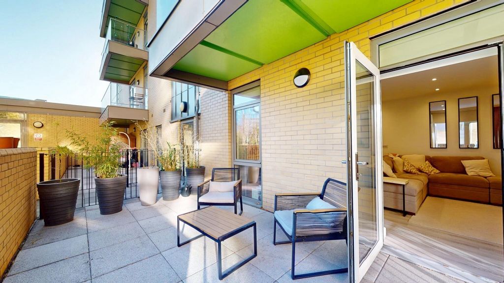 Property photo 2 of 13 An Inviting Exterior View Of The Property Showcasi...