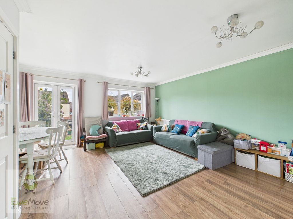 Property photo 3 of 18 Living Dining Room