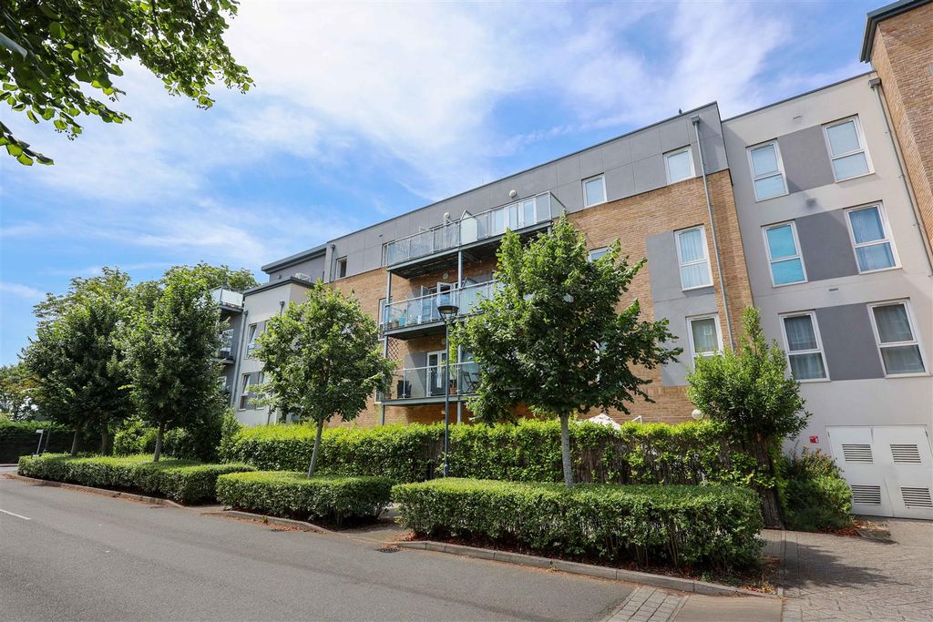 Property photo 1 of 16 External